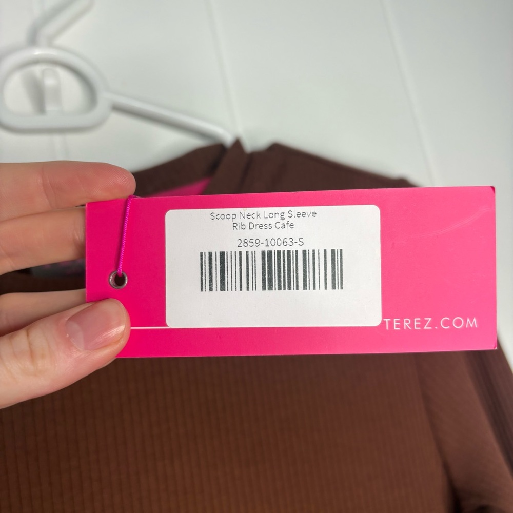 NWT $179 Terez Scoop Neck Long Sleeve Rib Dress in Cafe Brown Midi Size Small - Picture 6 of 10